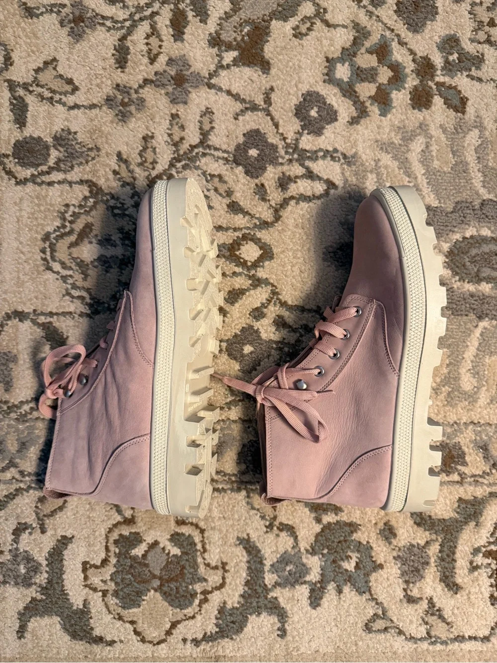 NWOT Naot Dusty Pink Nubuck Lace-Up Sneaker Boots 41
